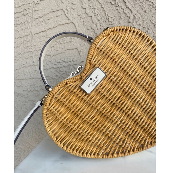 KATE SPADE Tan Wicker White Leather Heart Shaped Love Shack Woven Crossbody Bag - Picture 4 of 17